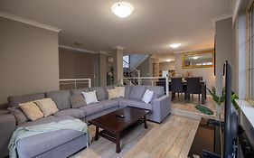 Urban Oasis Hideaway